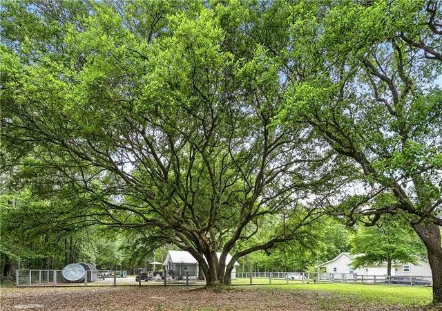 11th image of 71260 Saint Charles St, Abita Springs, LA 70420 | MLS# 2552576