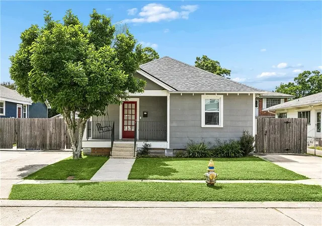 Single family home for sale at 532 Jefferson St, New Orleans, LA 70121 | MLS# 2553901 | Listing updated on 2026-07-24