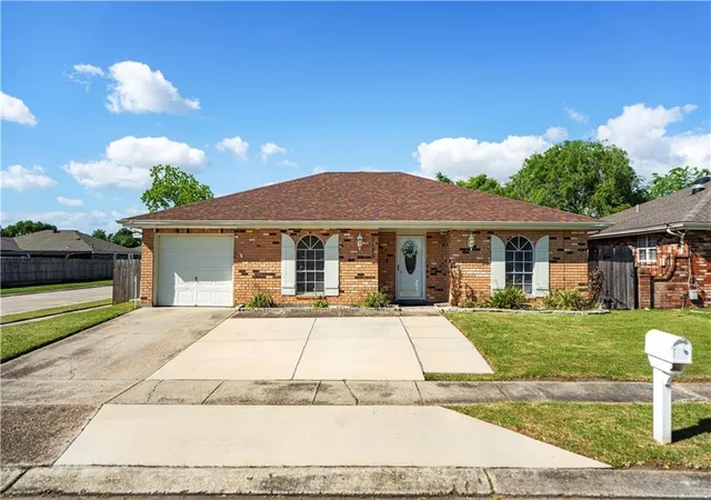 Photo 2 of Single family home for sale at 5125 Lee Pl, Marrero, LA 70072 | MLS# 2554135 | Listing updated on 2026-08-04