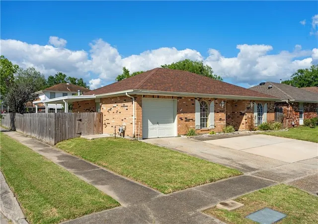 Photo 3 of Single family home for sale at 5125 Lee Pl, Marrero, LA 70072 | MLS# 2554135 | Listing updated on 2026-08-04