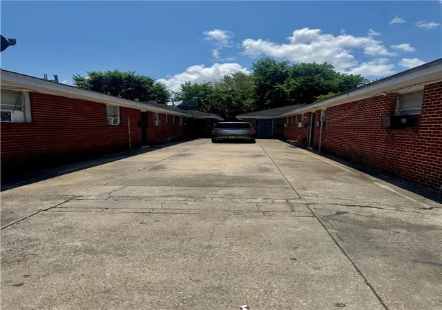 2nd image of 2024 N Miro St, New Orleans, LA 70119 | MLS# 2554134