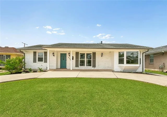 Homes for sale in Metairie, LA | 4112 Green Acres Rd, Metairie, LA 70003 | MLS# 2554113