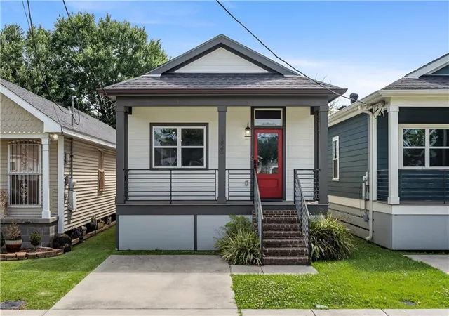1st image of 1820 Palfrey St, Gretna, LA 70053 | MLS# 2554407