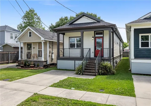 2nd image of 1820 Palfrey St, Gretna, LA 70053 | MLS# 2554407
