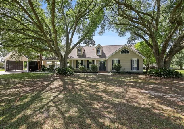 Photo 1 of Single family home for sale at 18406 Highway 442 E, Independence, LA 70443 | MLS# 2553736 | Listing updated on 2026-08-03
