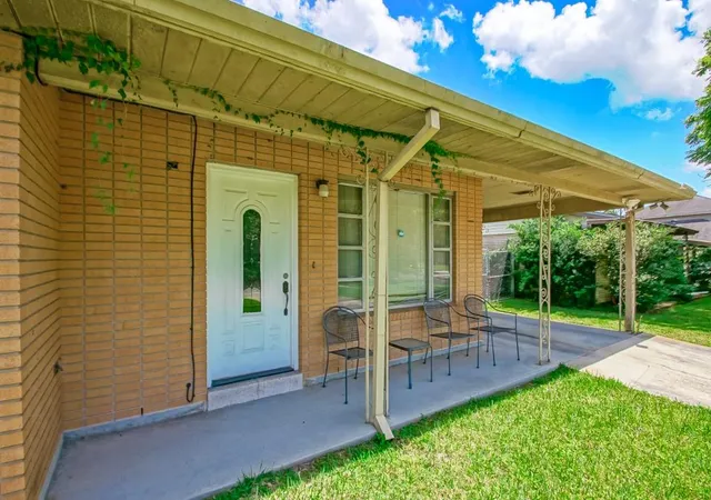 Photo 3 of Single family home for sale at 2036 General Collins Ave, New Orleans, LA 70114 | MLS# 2554514 | Listing updated on 2026-06-18