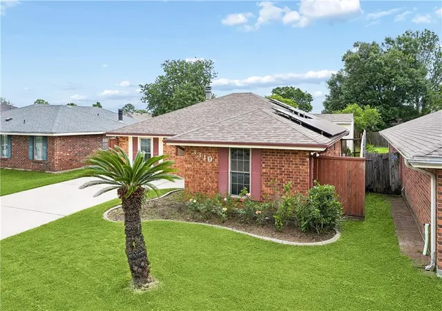 Homes for sale in Kenner, LA | 3310 Chateau Blvd, Kenner, LA 70065 | MLS# 2553687