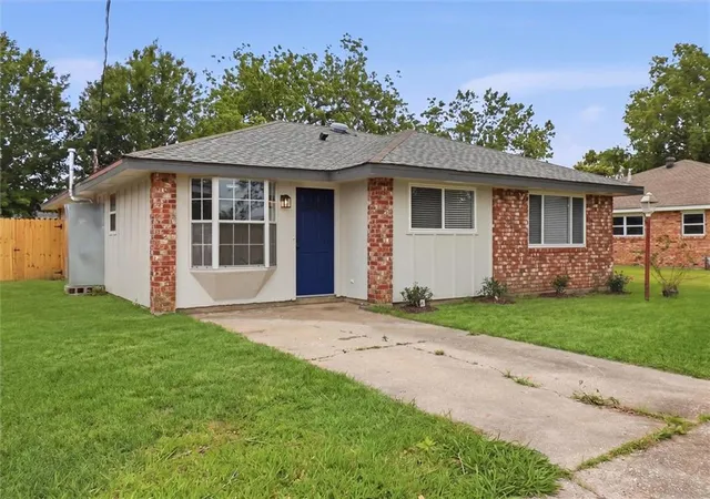2nd image of 2749 Blanche St, Marrero, LA 70072 | MLS# 2554474