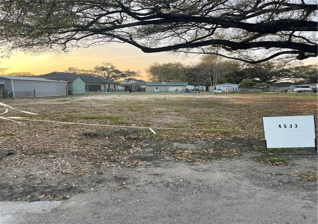 Land for sale at 4533 River Rd, New Orleans, LA 70121 | MLS# 2552584