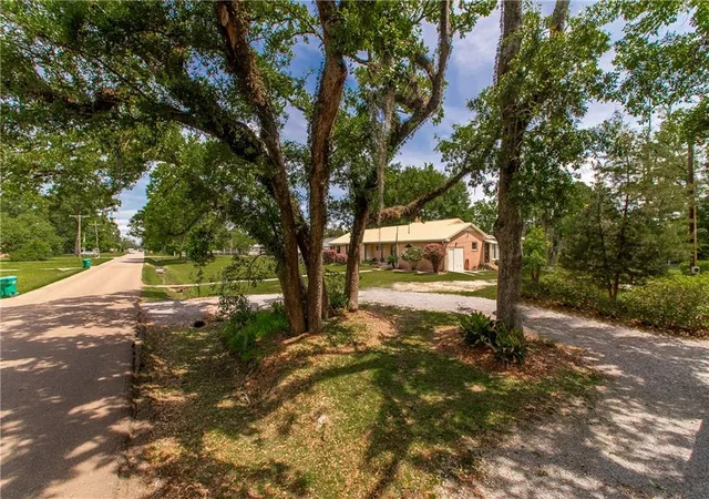 Photo 39 of Single family home for sale at 350 S 5th Street, Ponchatoula, LA 70454 | MLS# 2554375 | Listing updated on 2026-06-15