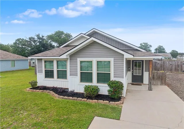 Homes for sale in Ponchatoula, LA | 42298 Joshua Dr, Ponchatoula, LA 70454 | MLS# 2554491