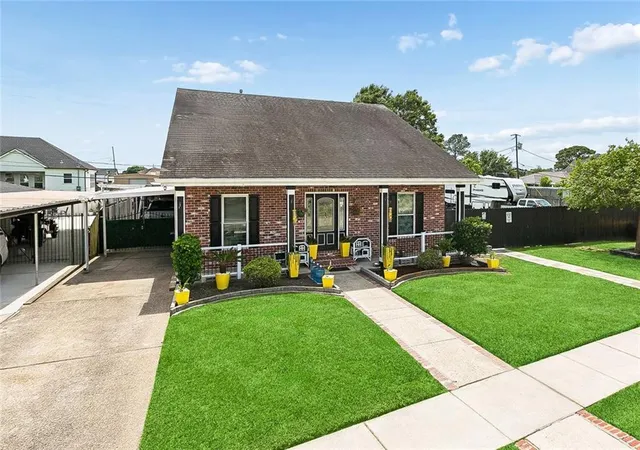 1st image of 212 Ocelot Dr, Arabi, LA 70032 | MLS# 2554350