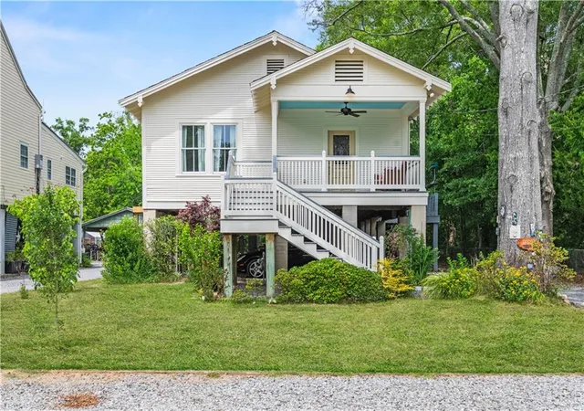 1st image of 406 Carroll St, Mandeville, LA 70448 | MLS# 2553648