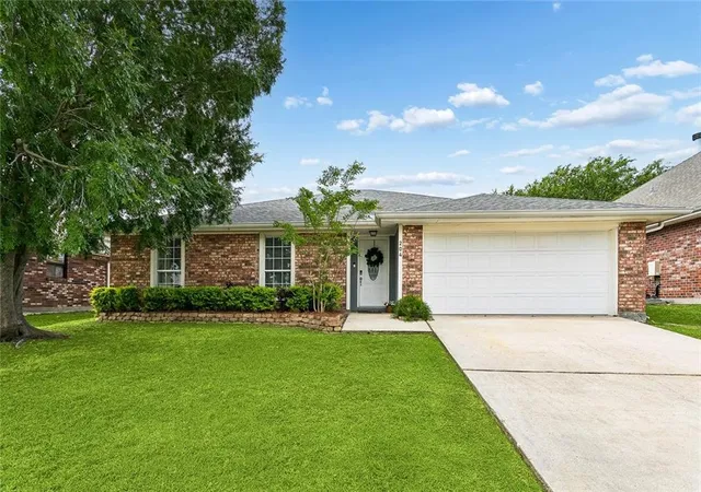 1st image of 204 Charles Ct, Slidell, LA 70458 | MLS# 2553245
