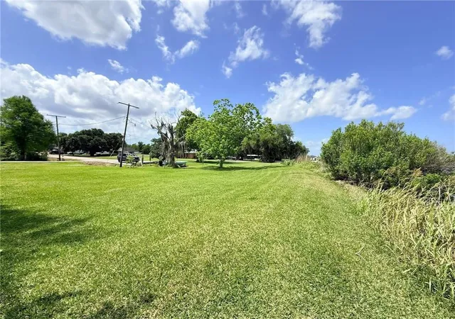 Photo 1 of Land for sale at Lot E6 Privateer Blvd, Barataria, LA 70036 | MLS# 2554521 | Listing updated on 2026-04-24