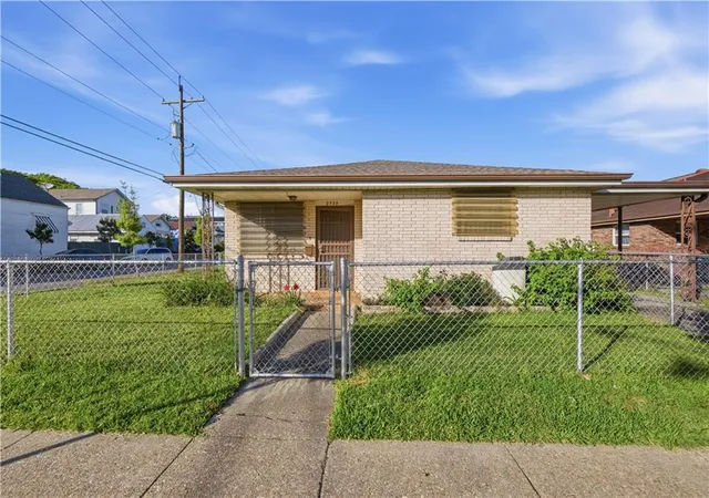 2nd image of 2733 D'abadie St, New Orleans, LA 70119 | MLS# 2554716