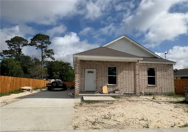 Homes for sale in Violet, LA | 2220 Riverbend Dr, Violet, LA 70092 | MLS# 2553851