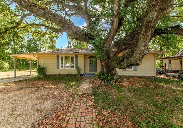 2nd image of 801 S Cypress St, Hammond, LA 70403 | MLS# 2554831