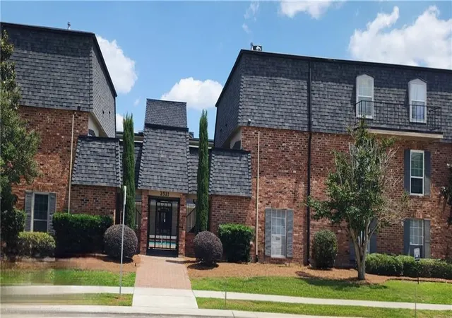 Homes for sale in Metairie, LA | 2521 Metairie Lawn Dr #214, Metairie, LA 70002 | MLS# 2554427