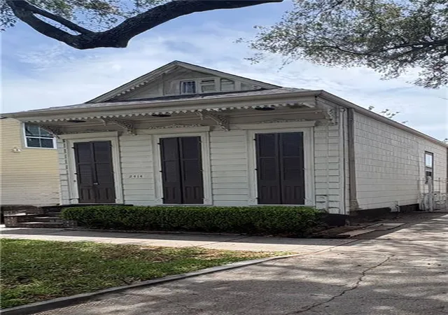 Homes for sale in New Orleans, LA | 2414 Ursuline Ave, New Orleans, LA 70119 | MLS# 2554571