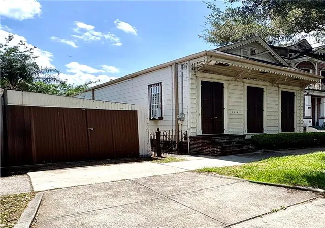 Homes for sale in New Orleans, LA | 2414 Ursuline Ave, New Orleans, LA 70119 | MLS# 2554571