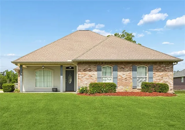 2nd image of 15261 S Tiger Loop, Ponchatoula, LA 70454 | MLS# 2554485