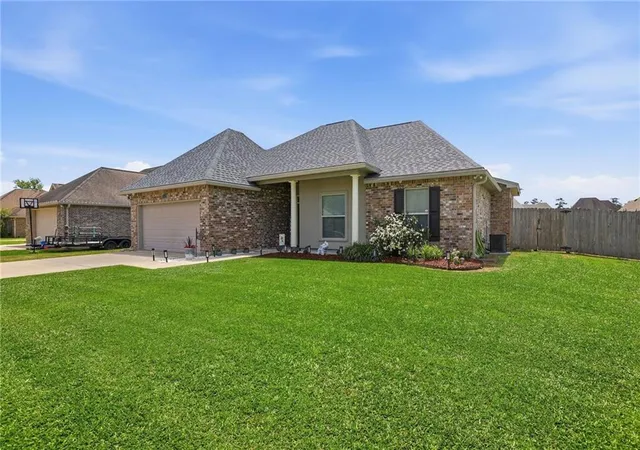 3rd image of 13157 E Coles Creek Loop, Hammond, LA 70403 | MLS# 2554896