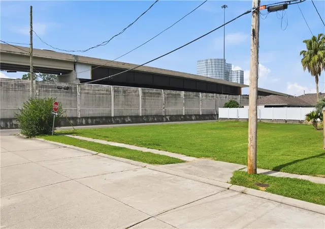 Photo 2 of Land for sale at 604 Melody Dr, Metairie, LA 70002 | MLS# 2554946 | Listing updated on 2026-04-27
