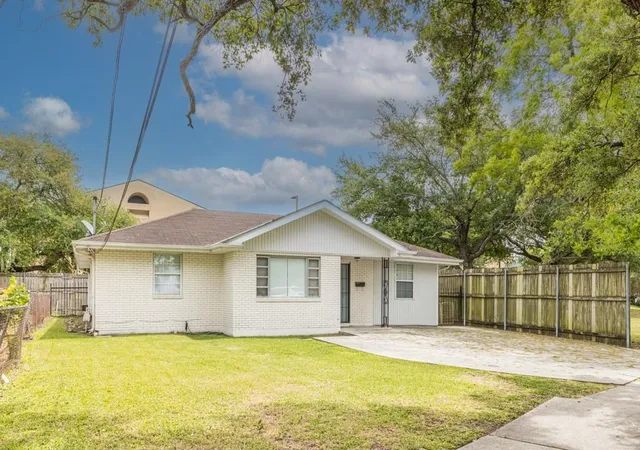 2nd image of 3149 St Bernard Ave, New Orleans, LA 70119 | MLS# 2554973