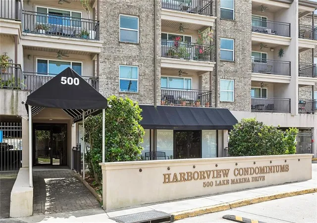 2nd image of 500 Lake Marina Ave #203, New Orleans, LA 70124 | MLS# 2554835