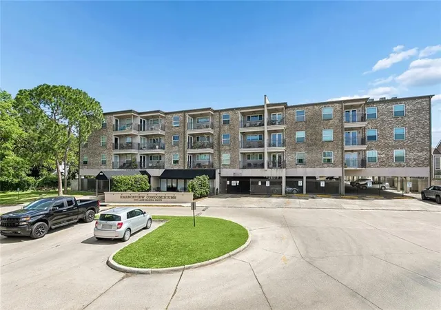Homes for sale in New Orleans, LA | 500 Lake Marina Ave #203, New Orleans, LA 70124 | MLS# 2554835