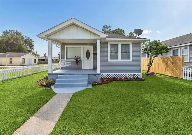 Photo 1 of Single family home for sale at 901 Avenue E, Westwego, LA 70094 | MLS# 2554776 | Listing updated on 2026-07-17