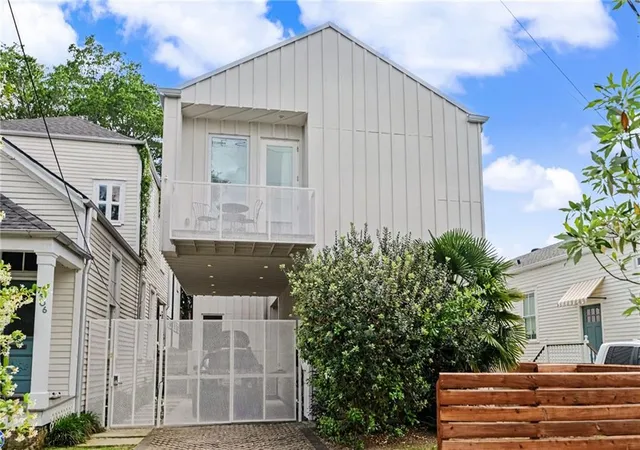1st image of 7510 Zimpel St, New Orleans, LA 70118 | MLS# 2554968
