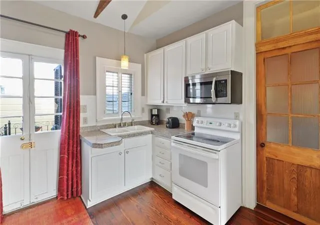 Homes for sale in New Orleans, LA | 1004 Governor Nicholls St, New Orleans, LA 70116