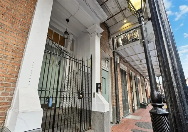 2nd image of 835 St Louis St #A, New Orleans, LA 70112 | MLS# 2554756