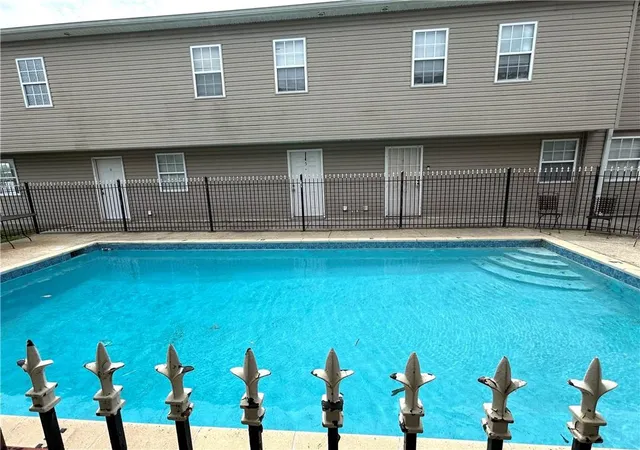 10th image of 4854 Pontchartrain Dr #5, Slidell, LA 70458 | MLS# 2555099