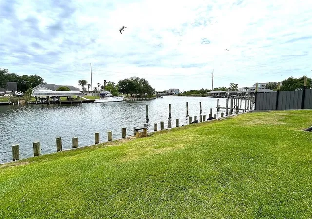2nd image of 4854 Pontchartrain Dr #5, Slidell, LA 70458 | MLS# 2555099