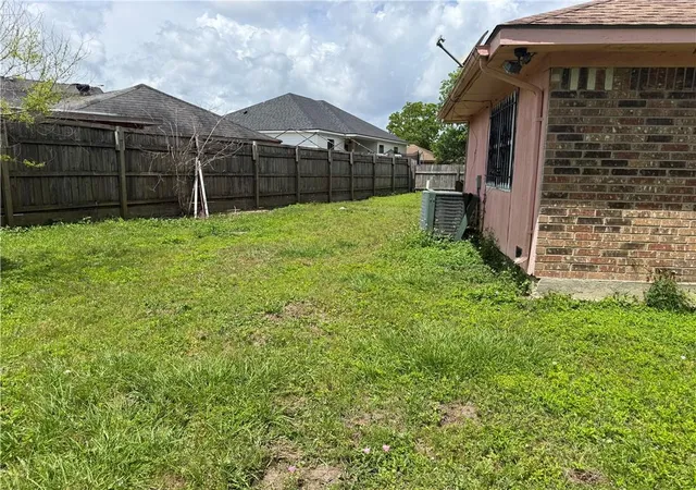 Homes for sale in New Orleans, LA | 7210 Voyageur Dr, New Orleans, LA 70129 | MLS# 2555003