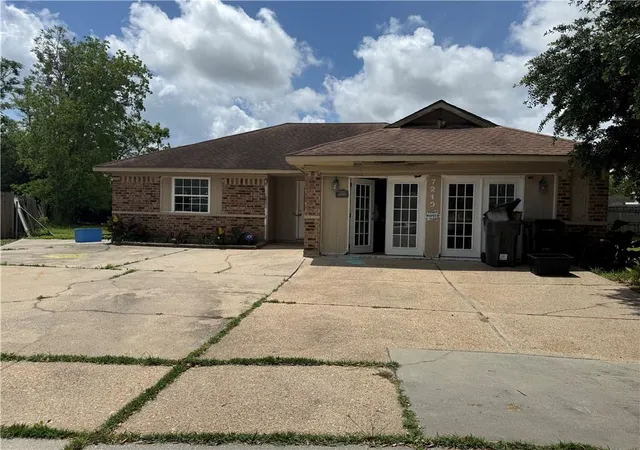 Homes for sale in New Orleans, LA | 7210 Voyageur Dr, New Orleans, LA 70129 | MLS# 2555003