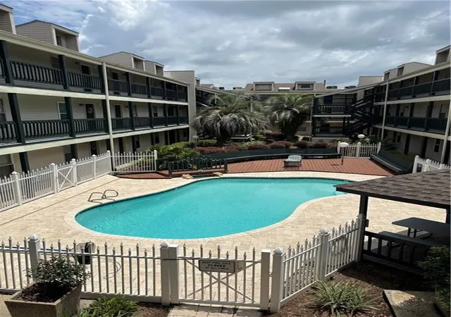 Homes for sale in Metairie, LA | 2330 Edenborn Ave #225, Metairie, LA 70001 | MLS# 2555161