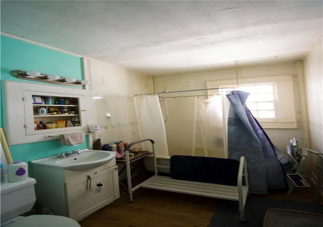 Listing Photo 5 - Condo for sale in building located at 1420 Prt St, New Orleans, LA 70117