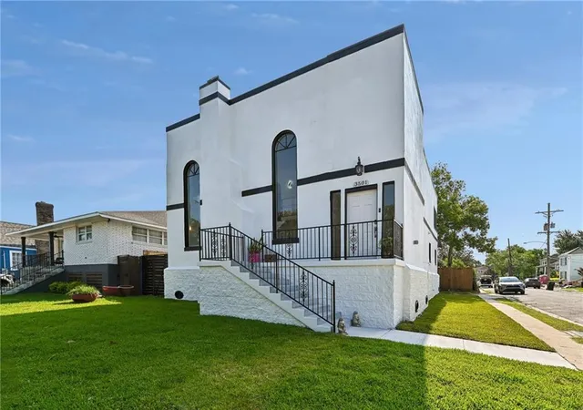 Homes for sale in New Orleans, LA | 3501 Octavia St, New Orleans, LA 70125 | MLS# 2554188