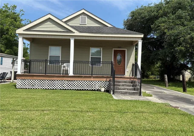 Homes for sale in New Orleans, LA | 3060 Sullen Pl, New Orleans, LA 70131 | MLS# 2555332