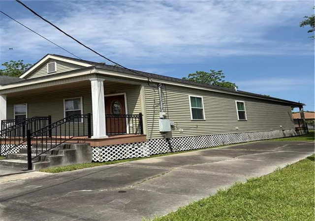 Homes for sale in New Orleans, LA | 3060 Sullen Pl, New Orleans, LA 70131 | MLS# 2555332