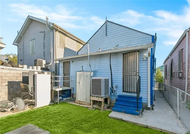 Homes for sale in New Orleans, LA | 3507 S Tonti St, New Orleans, LA 70125 | MLS# 2554196