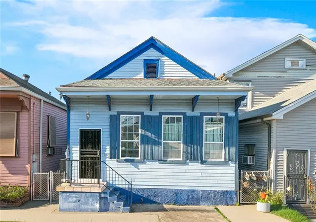 Homes for sale in New Orleans, LA | 3507 S Tonti St, New Orleans, LA 70125 | MLS# 2554196