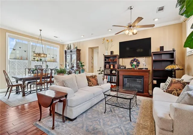 3rd image of 838 Washington Ave, New Orleans, LA 70130