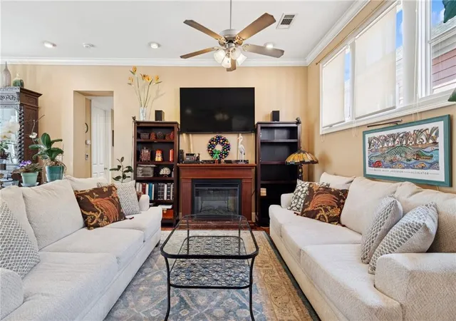 4th image of 838 Washington Ave, New Orleans, LA 70130
