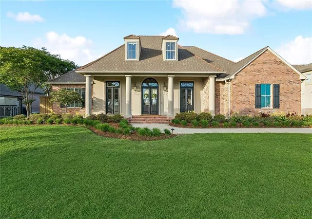 Photo 2 of Single family home for sale at 1481 Lakeshore Blvd, Slidell, LA 70461 | MLS# 2555514 | Listing updated on 2026-07-10