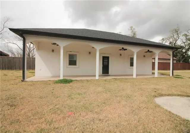 Homes for sale in St Rose, LA | 120 Oak Manor Ln, St Rose, LA 70087 | MLS# 2546155